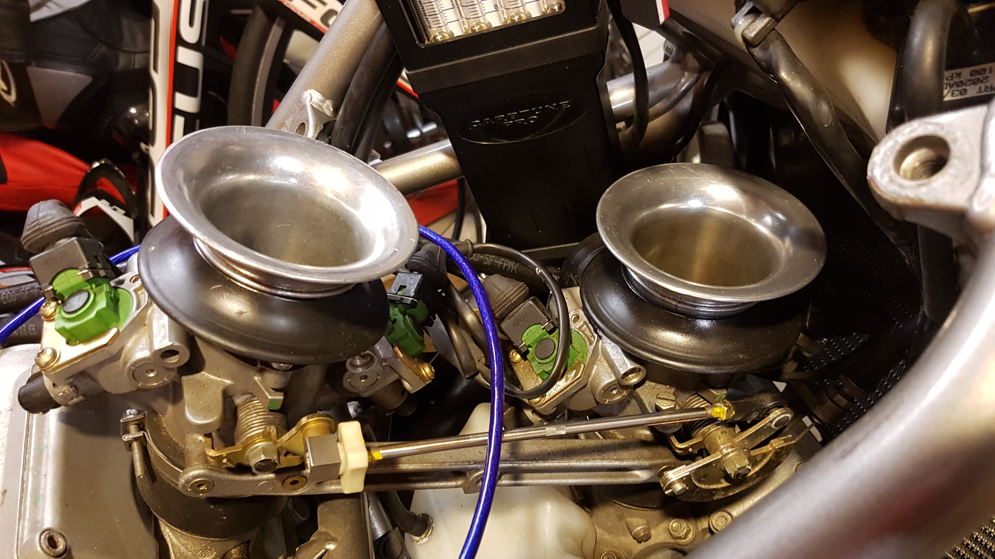 996 Throttle bodies